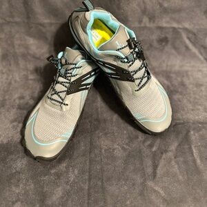 L Run , Mens  water/ hiking shoe, in gray and teal blue, size 12
